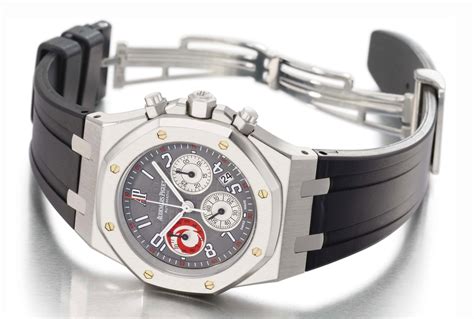 Audemars Piguet. A fine and large platinum limited edition 